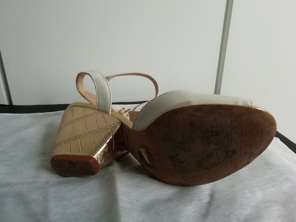 Lougos Santos Damesschoenen – Maat 39/40, Kleding | Dames, Schoenen, Ophalen, Wit, Zo goed als nieuw, Schoenen met hoge hakken