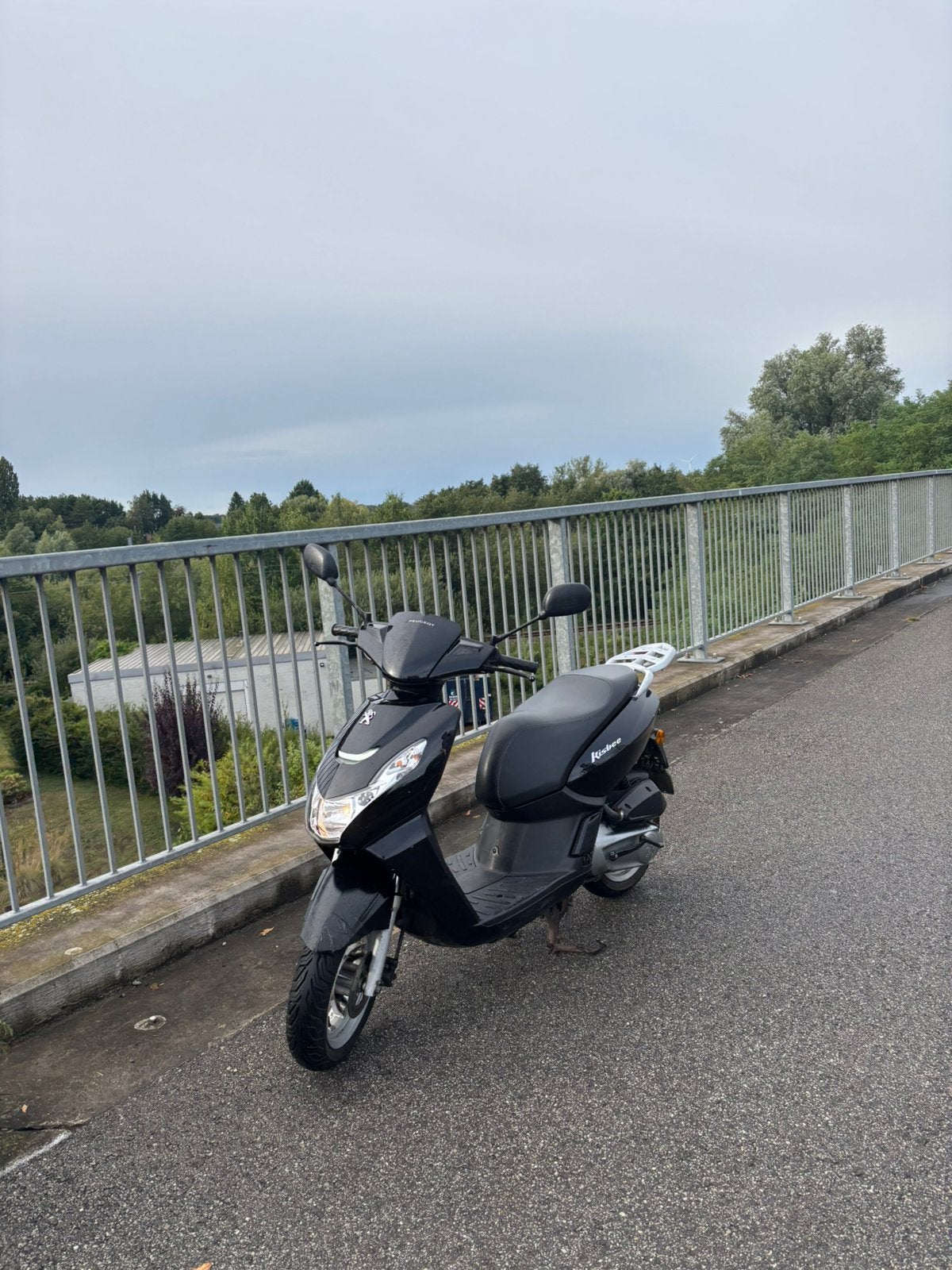 Peugeut kisbee 4t, Autres modèles, Enlèvement ou Envoi, Utilisé, Classe A (25 km/h)