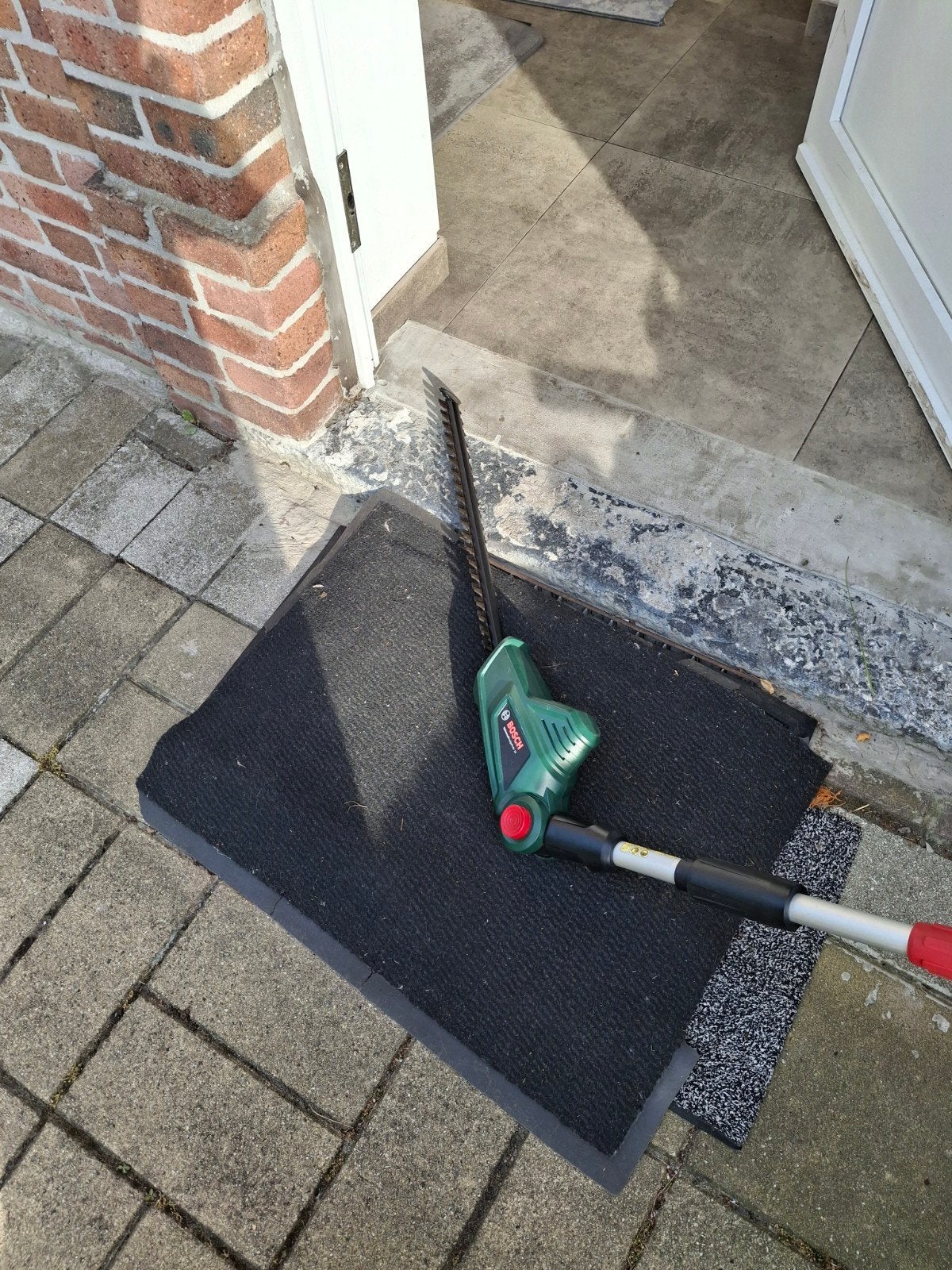 electrische hoogte haagschaar, Ophalen