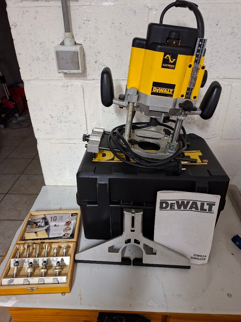 vrezer met vreze van Dewalt in nieuwe staat, Doe-het-zelf en Bouw, Gereedschapskisten, Ophalen, Zo goed als nieuw