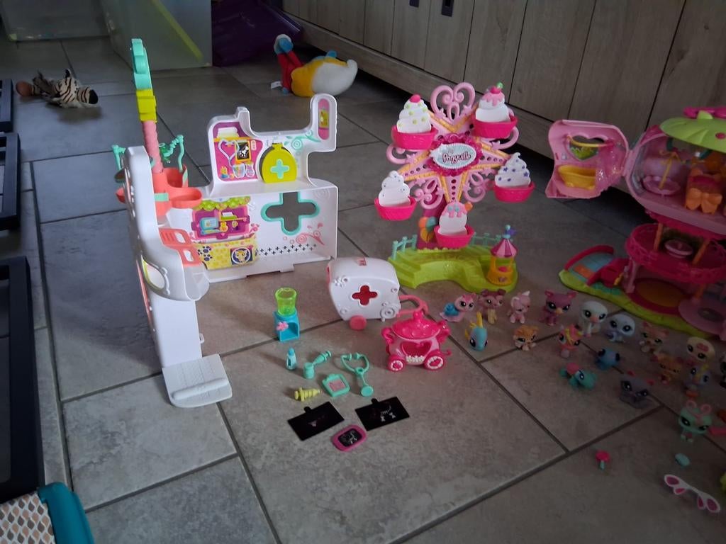 Set ponyville met verschillende huisjes en molen, Kinderen en Baby's, Speelgoed | My Little Pony, Ophalen