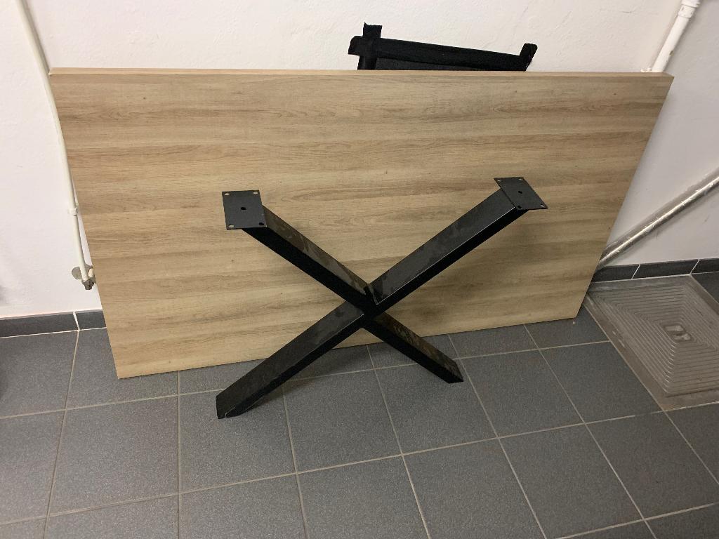 Nieuwe tafel bijna nooit gebruik 1m50 lang, Huis en Inrichting, Tafels | Eettafels, Ophalen of Verzenden, Zo goed als nieuw, 100 tot 150 cm