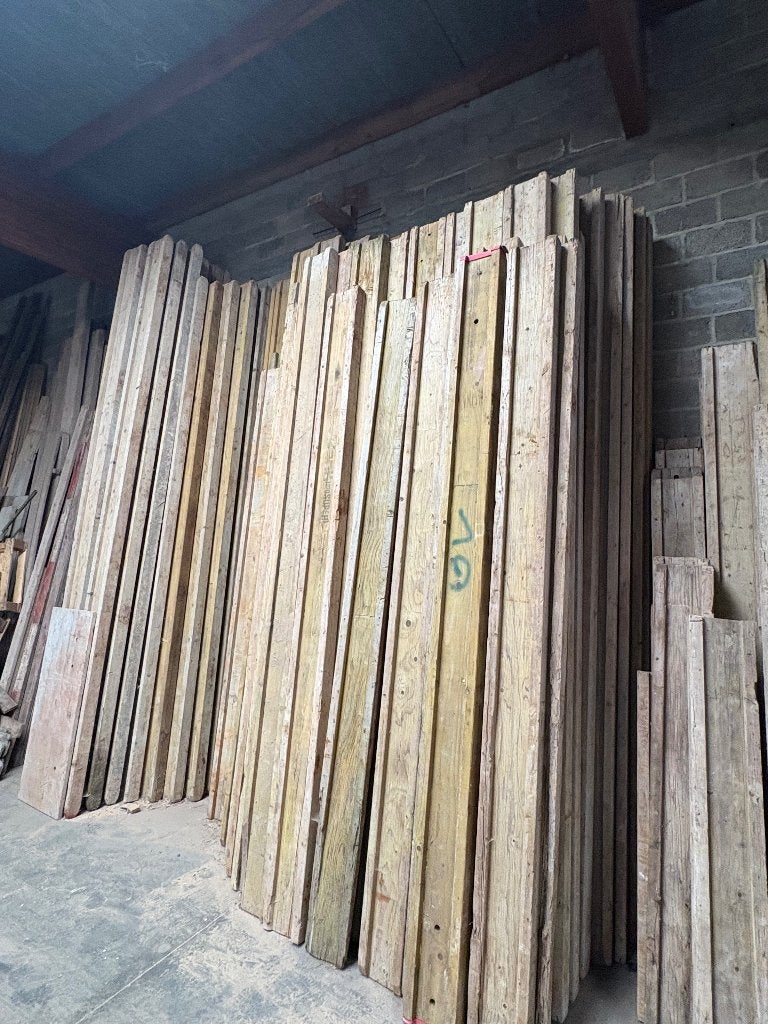Doka balken 3,30 lm ( 20 stuks)3,60lm (22 stuks), Bricolage & Construction, Bois & Planches, 50 mm ou plus, 300 cm ou plus, Autres essences de bois