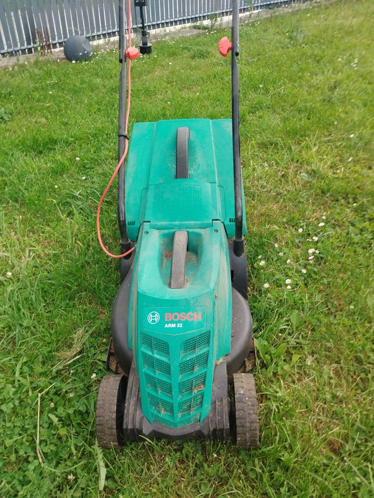 Tondeuse à gazon électrique Bosch, Tuin en Terras