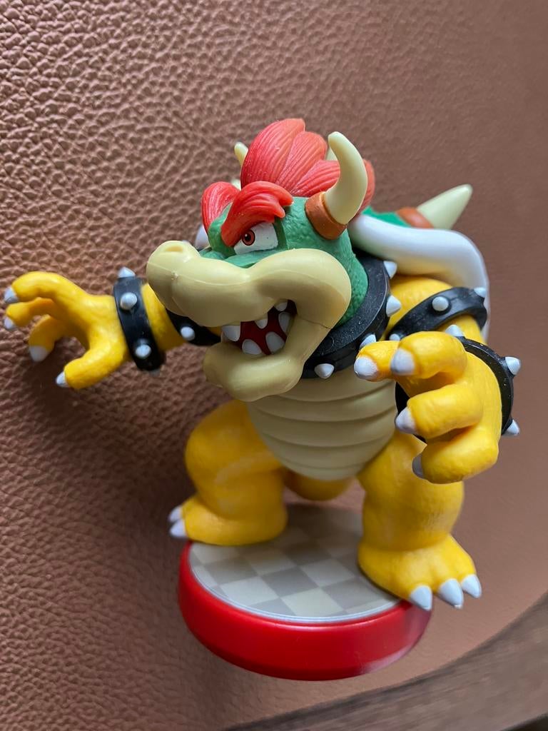 BOWSER Amiibo Red Base NINTENDO Super Mario, Enlèvement ou Envoi, Comme neuf