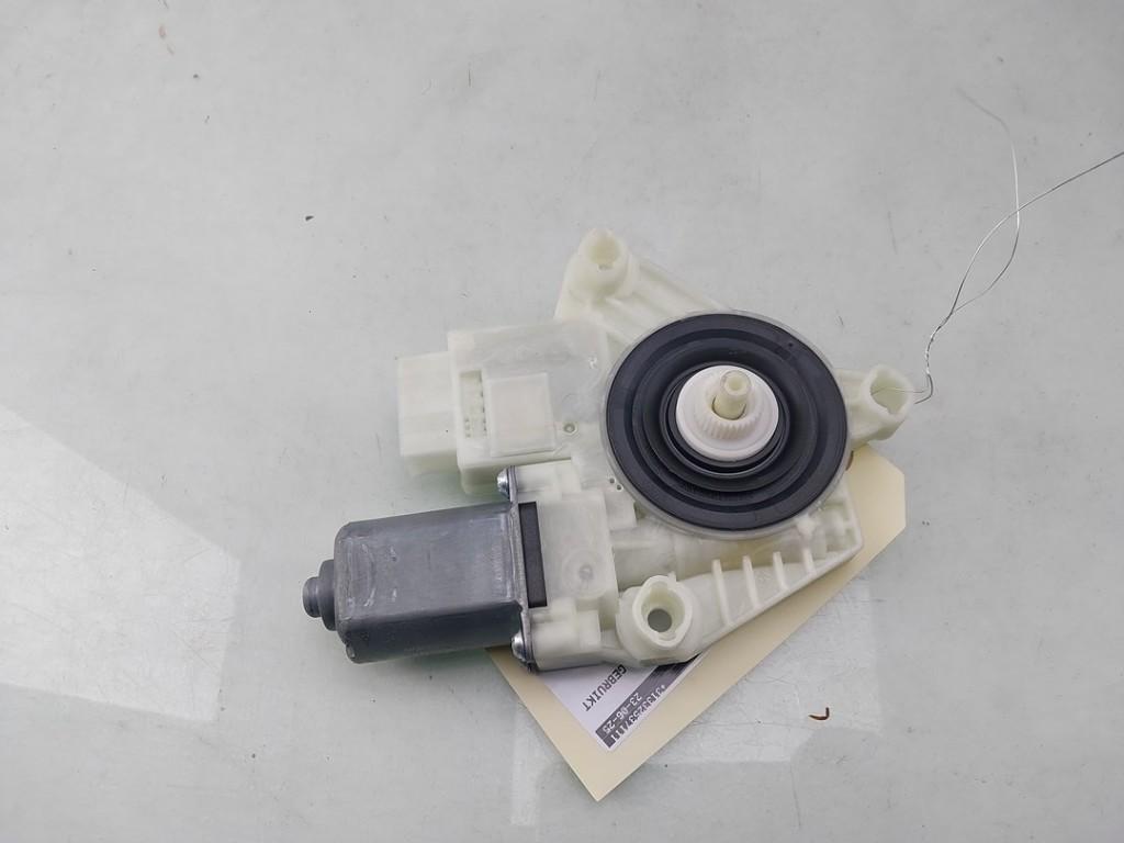MOTEUR LEVE VITRE ELECTRIQUE Skoda Fabia III Combi (NJ5), Utilisé, Skoda