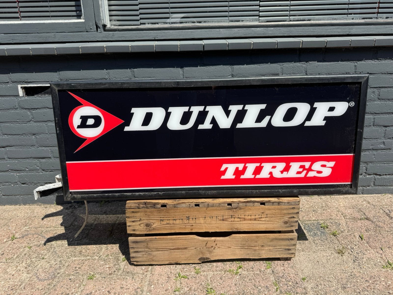 Boîte à lumière publicitaire pour pneus DUNLOP, Enlèvement, Utilisé, Table lumineuse ou lampe (néon)