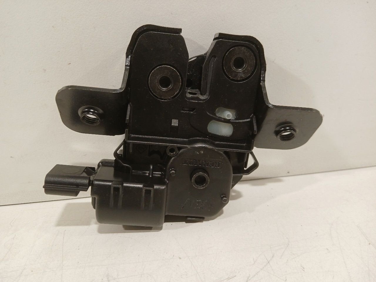 Slot mechaniek kofferdeksel achterklep elektrisch Renault Cl, Auto-onderdelen, Onderdelen@venauto.nl, Van der Ven Autorecycling B.V.