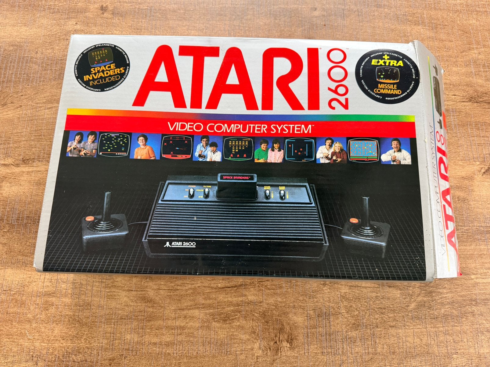 Atari 2600 vader wordt gerepareerd, Games en Spelcomputers, Ophalen of Verzenden, Zo goed als nieuw, Atari 2600