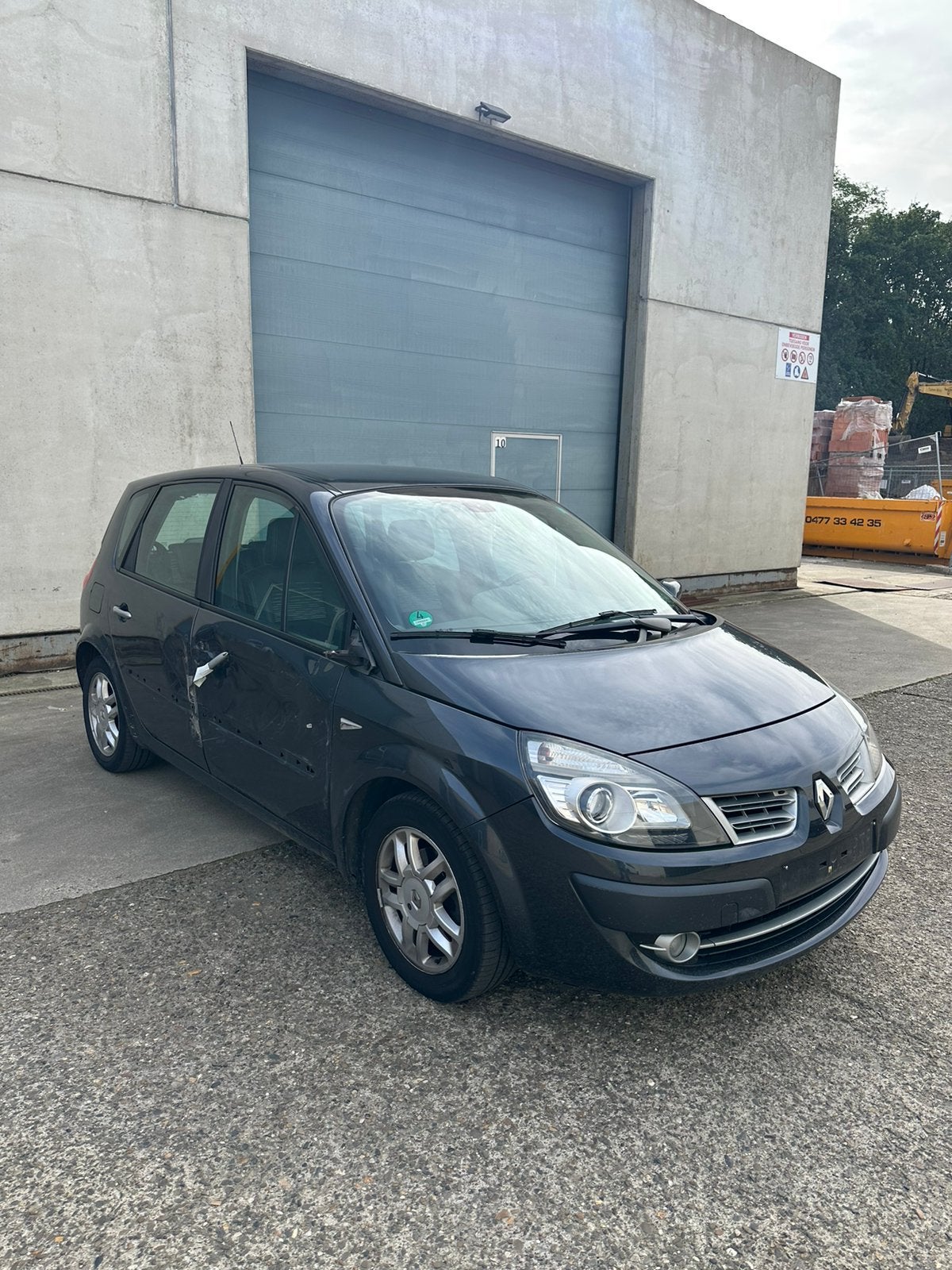 Renault Scenic Scenic 1.5 dCi Privilege EXPORTATION/COMMERCE, Argent ou Gris, Achat, Entreprise, Boîte manuelle