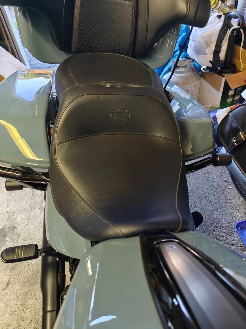 Selle duo confort Harley street glide ultra original (neuf), Motos, Enlèvement ou Envoi, Neuf