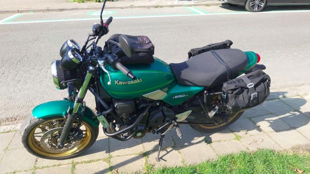 Kawazaki Z650 RS, Motos, Motos | Kawasaki, Particulier, Tourisme, ABS, Poignées chauffantes, Échappement sport, Occasion, Occasion