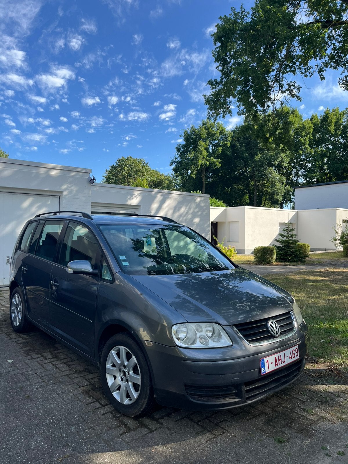 Volkswagen Touran Automatic, Autos, Argent ou Gris, Achat, 750 kg, Carnet d'entretien