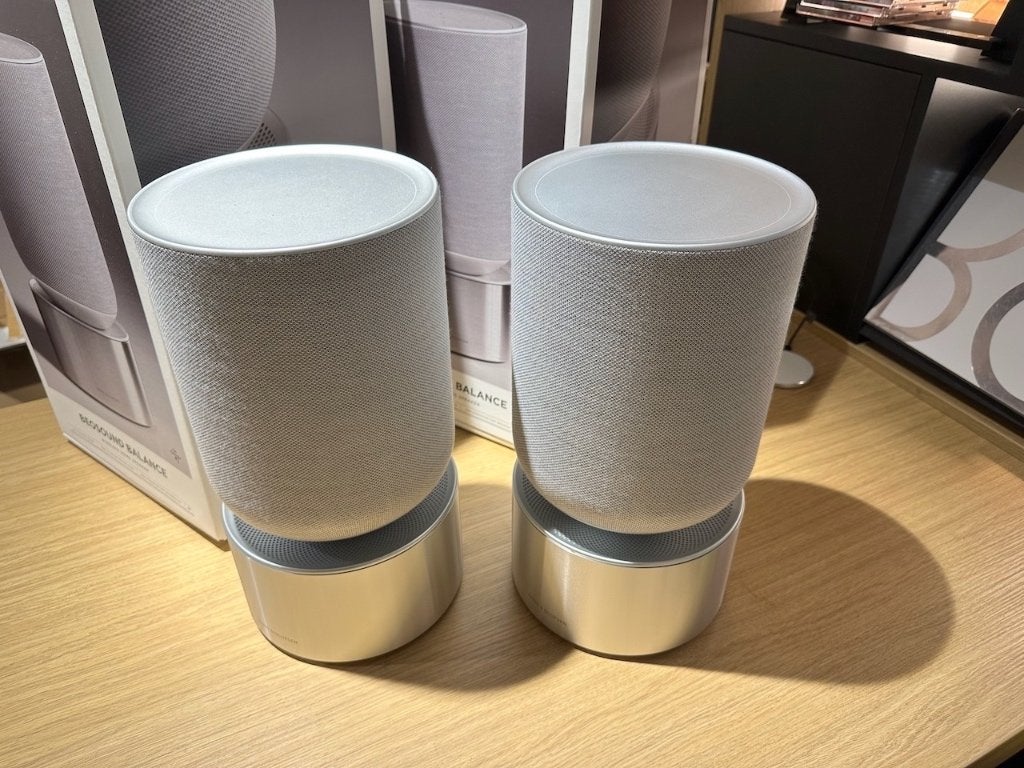 Bang & Olufsen 2x Beosound Balance Natural GVA - Ex demo B&O, Audio, Tv en Foto, Slimme speaker, Info@bang-olufsen.dk, Zo goed als nieuw
