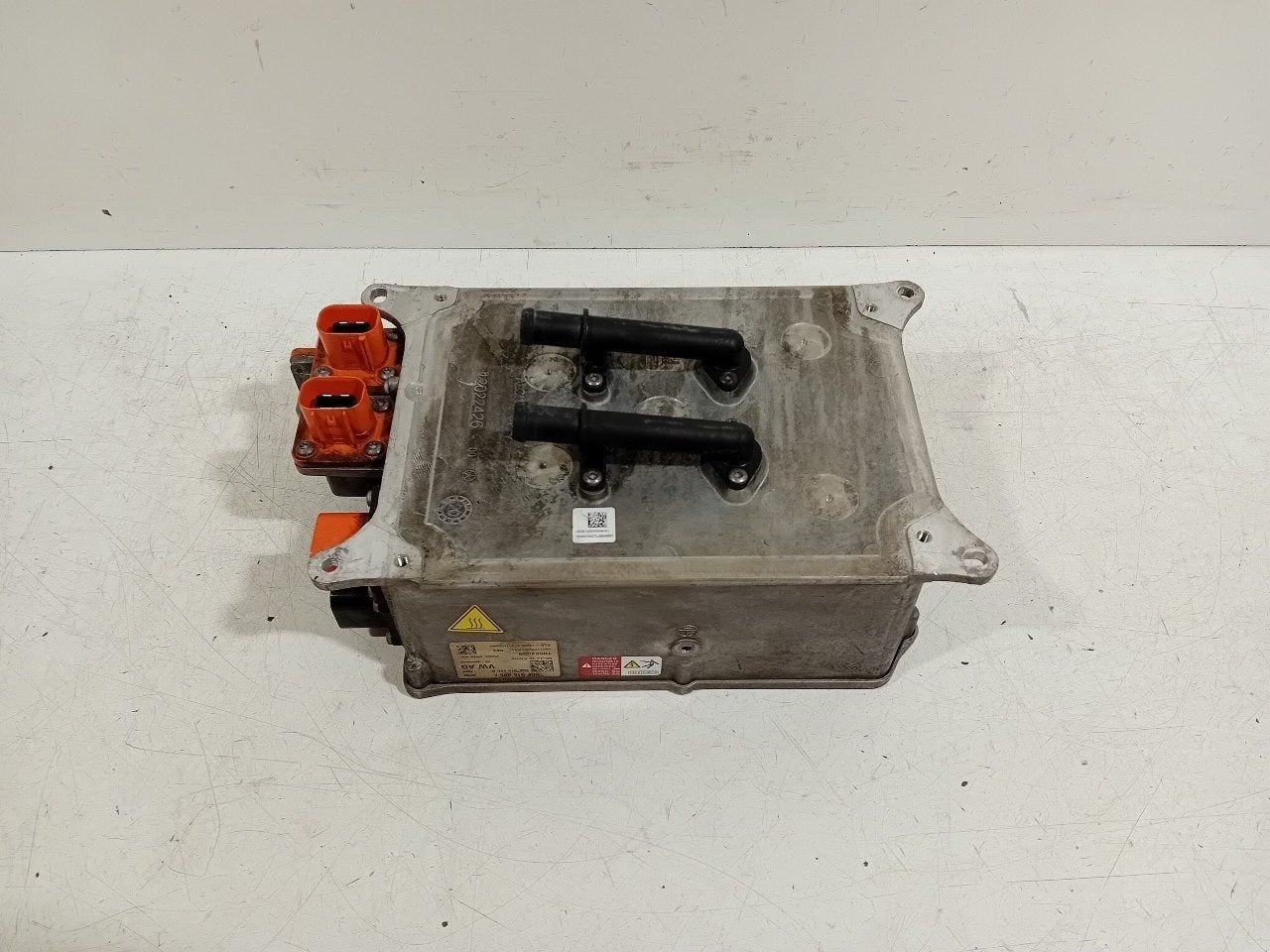 Acculader Audi A3, Onderdelen@venauto.nl, Van der Ven Autorecycling B.V., Gebruikt, Ettenseweg 76, 4706 PB Roosendaal, The Netherlands