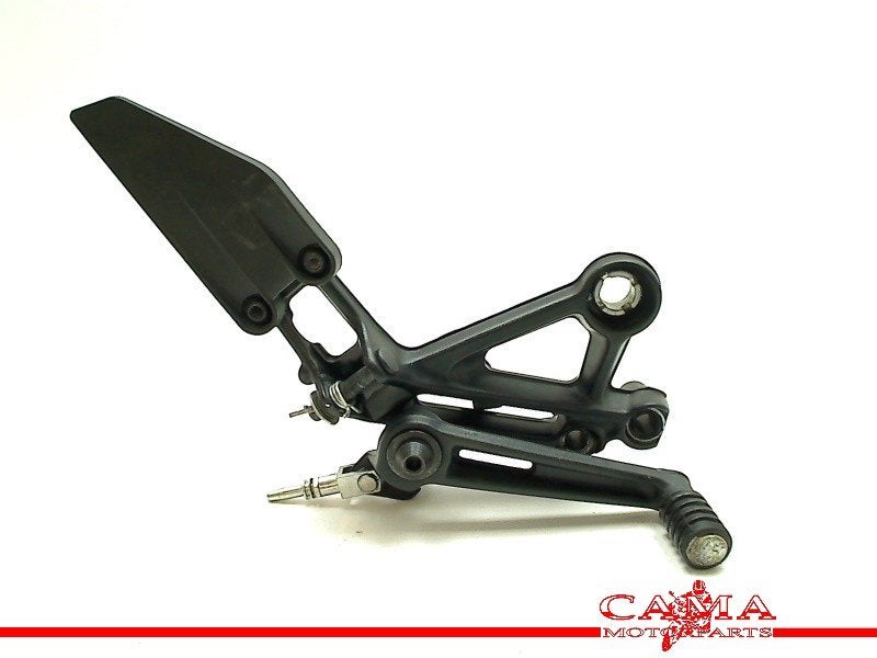 REPOSE PIEDS AVANT DROIT KTM 125 Duke 2019- (01-2019/-), Dhr. S. di Majo, Utilisé, Info@cama-motorparts.nl, P.J. Troelstraweg 8 8
3144 CX  MAASSLUIS, NL