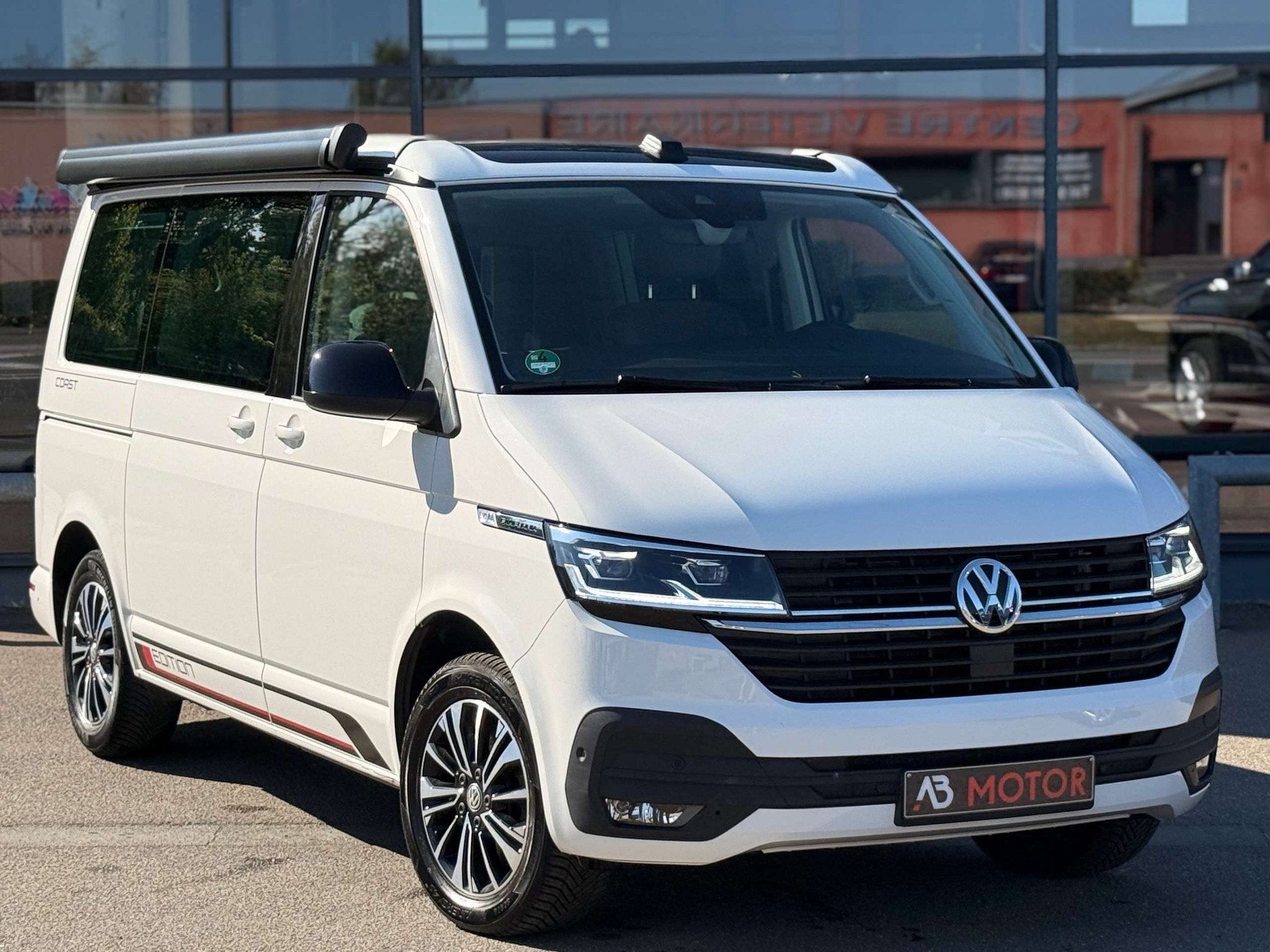 Volkswagen T6.1 California EDITION COAST 150CV 1ER PROP CHAU, Auto's, Volkswagen, Stof, Gebruikt, 4 cilinders, Lichtsensor