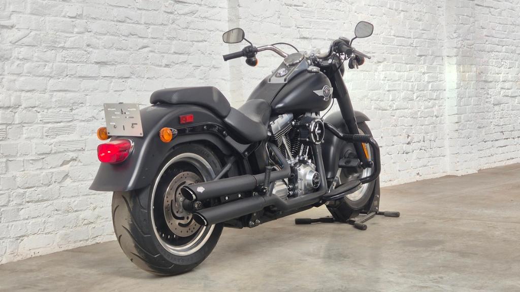 Harley-Davidson Fat Boy noir mat — 5HD @motomobilia, Motos, Motos | Harley-Davidson, ABS, Permis Moto A, Entreprise, Plus de 35 kW