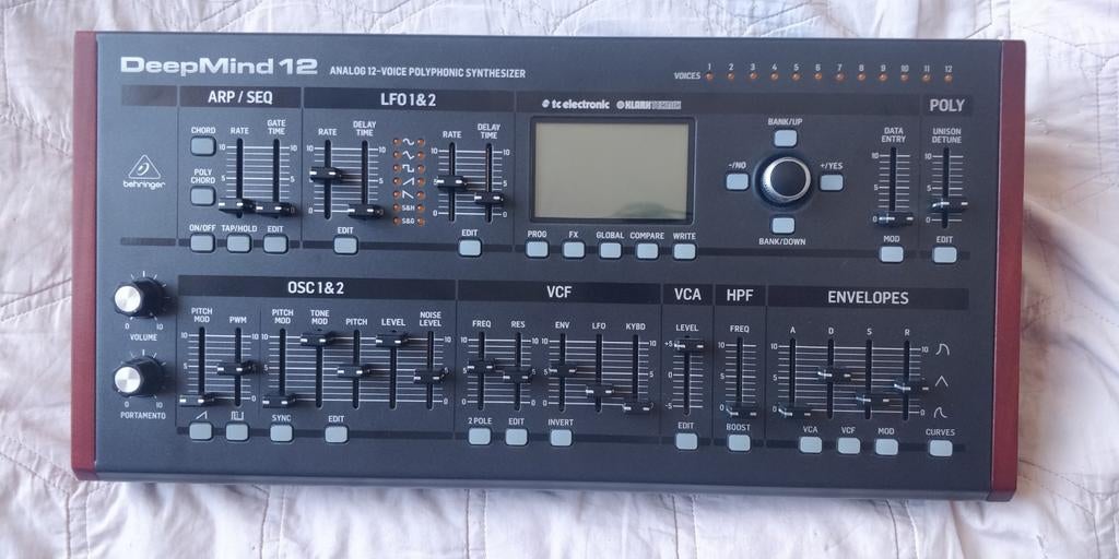 Behringer deepmind 12D, Musique & Instruments, Synthétiseurs