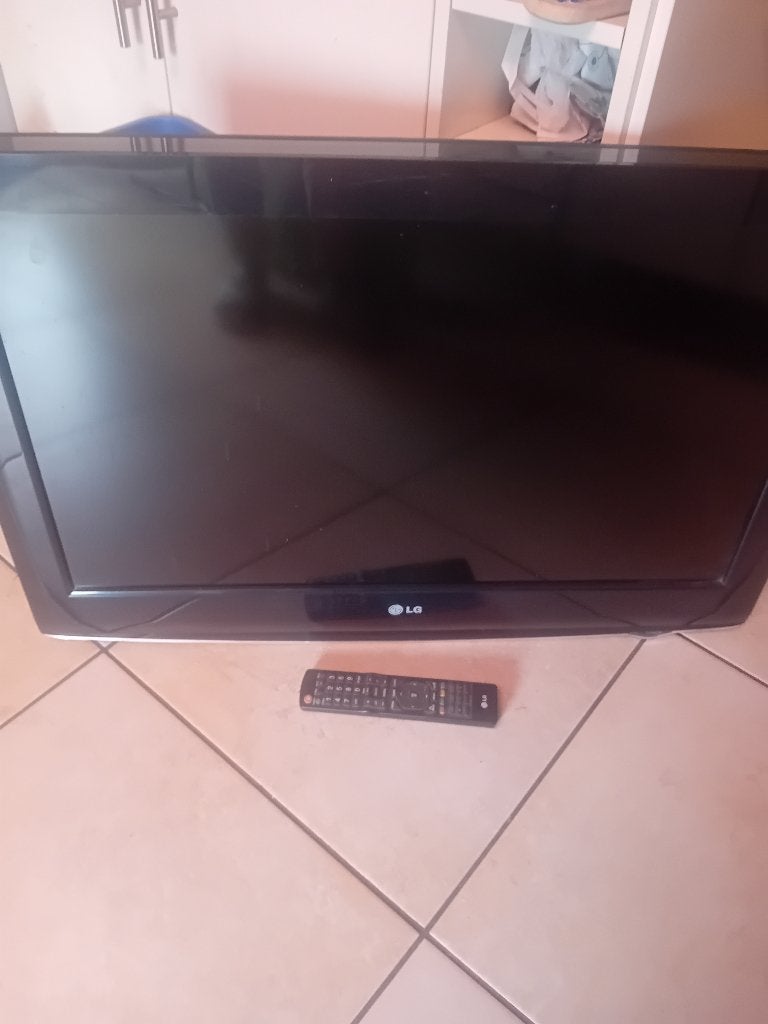 Tv LG  80 cm à vendre avec telecommande a essayer surplace, 80 à 100 cm, Enlèvement, Utilisé, LG