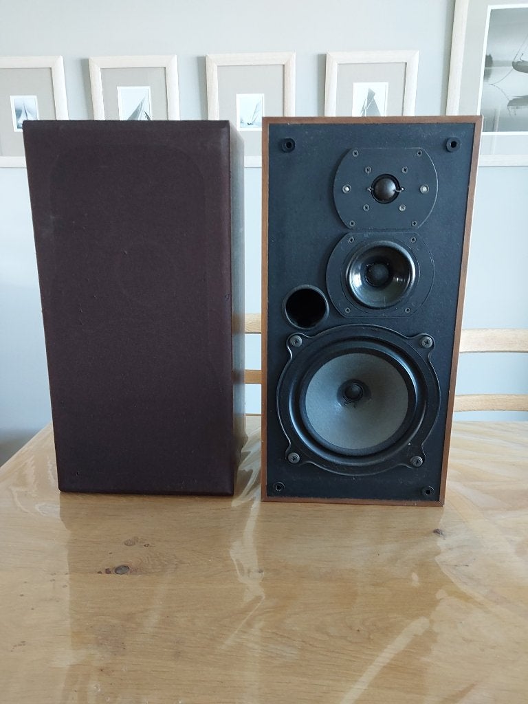 B&W DM23 – Bowers & Wilkins + pieds Stylum S, Ophalen of Verzenden, Zo goed als nieuw, Stereo speakers, Bowers & Wilkins (B&W)