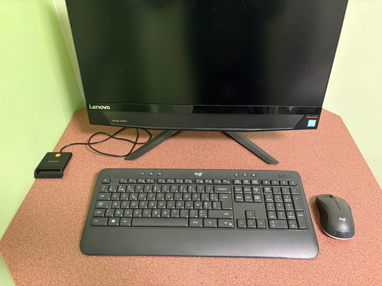 Lenovo all in one intel coreI5 24”scherm harman kardon sound, Computers en Software, Ophalen, Gebruikt