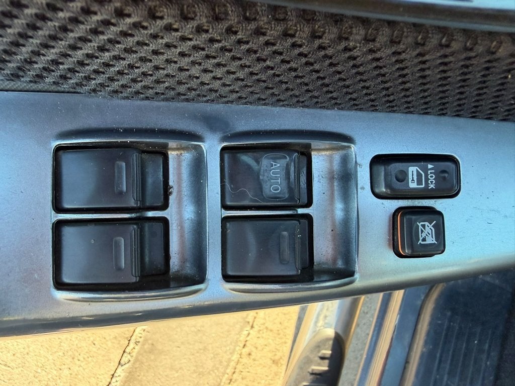 Toyota Hilux ( Stock ID 41769) — 17