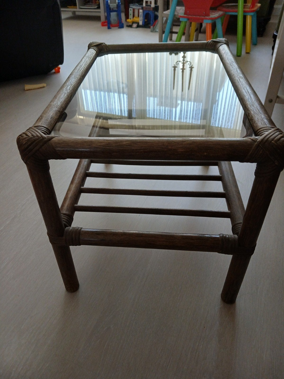 Petit meuble en bambou 59*40 sur 41 hauteur, 50 à 100 cm, Comme neuf, Rectangulaire, Moins de 50 cm