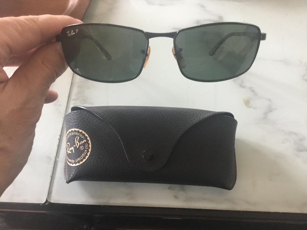 Lunette de soleil Rayban, Handtassen en Accessoires, Zonnebrillen en Brillen | Heren, Ophalen, Gebruikt, Zwart, Ray-Ban