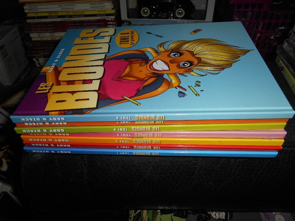 Lot de 7 LES BLONDES ( T 1 à 4,6,7,8), Livres, Enlèvement ou Envoi