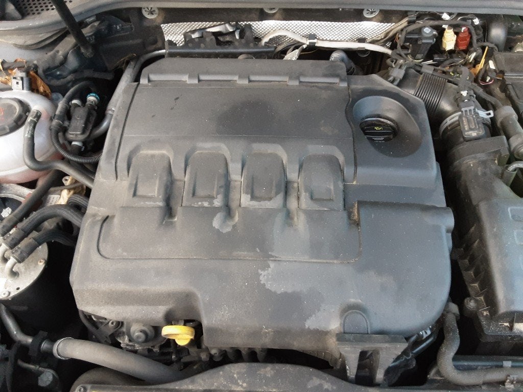 CACHE MOTEUR Volkswagen Passat Variant (3G5), Volkswagen, Volkswagen AG, Utilisé, Kundenbetreuung@volkswagen.de
