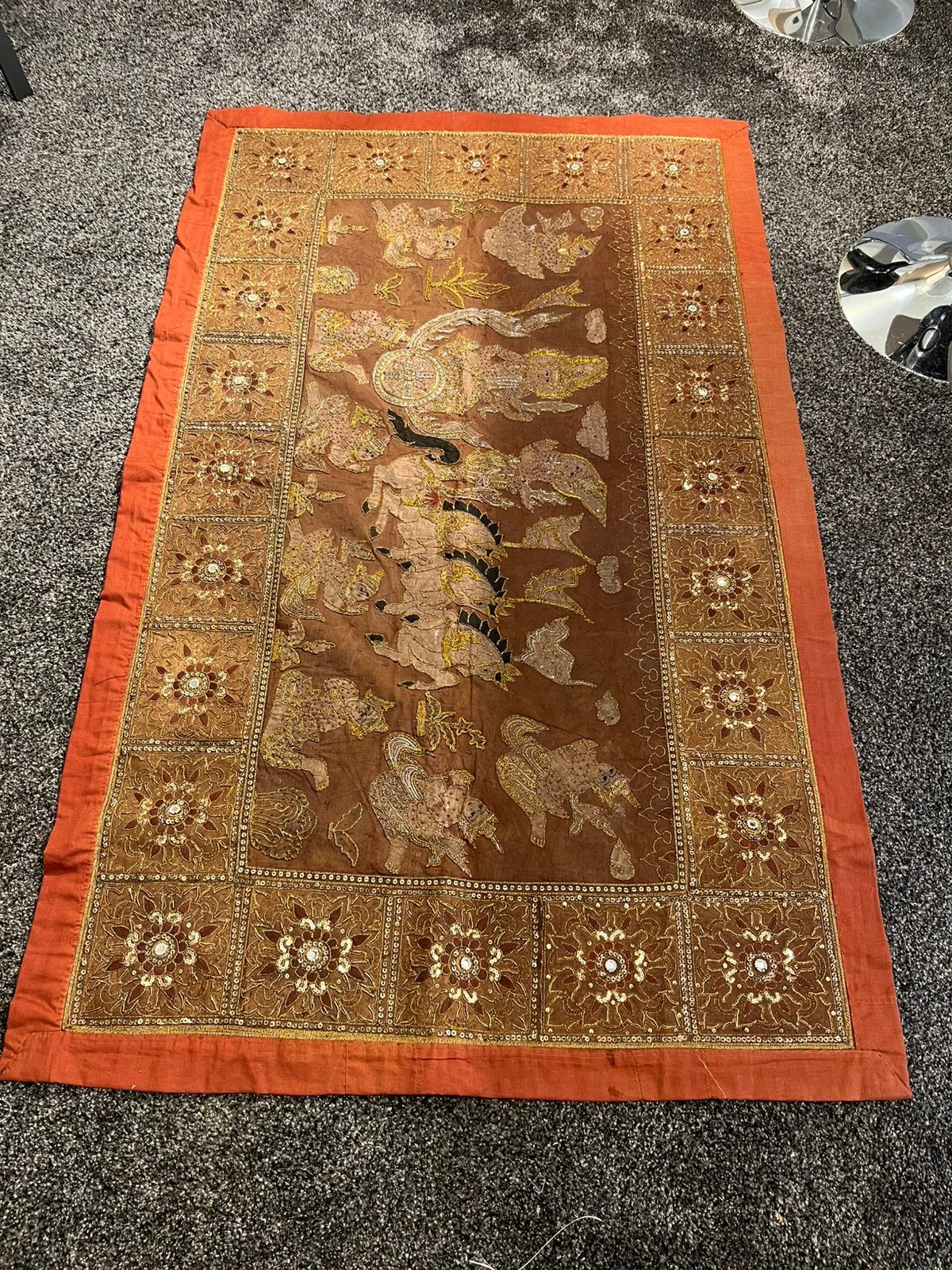 Een birmaans wandtapijt, Maison & Meubles, Birmaans wandtapijt, 150 à 200 cm, Enlèvement ou Envoi, 100 à 150 cm