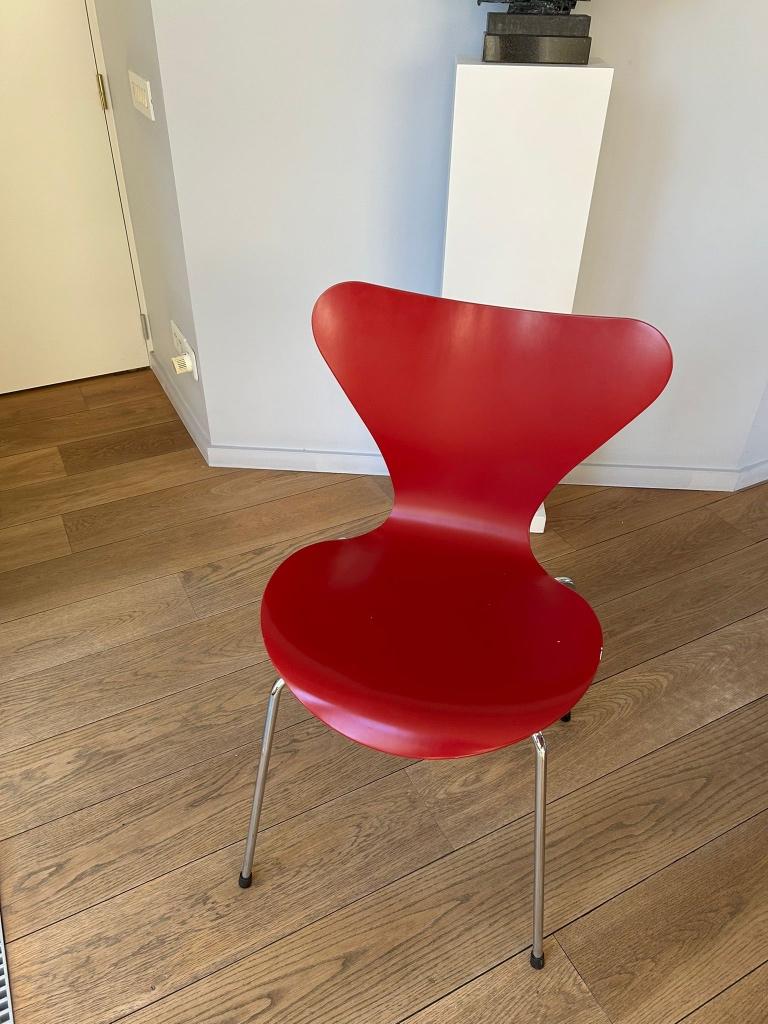 Fritz Hansen Arne Jacobsen Vlinderstoel series 7, Huis en Inrichting, Stoelen, Ophalen, Gebruikt, Drie, Design