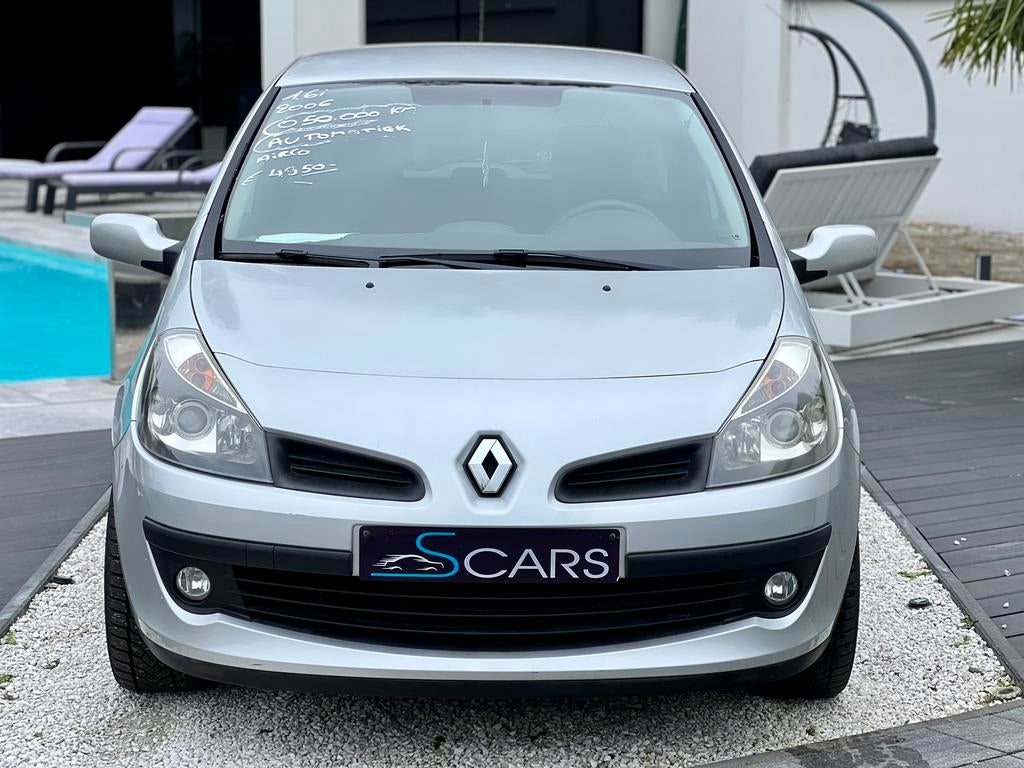 Renault Clio 1.6i ** 050.000 km ** Automatiek ** Airco **, Auto's, 82 kW, 4 cilinders, 1600 cc, Bedrijf