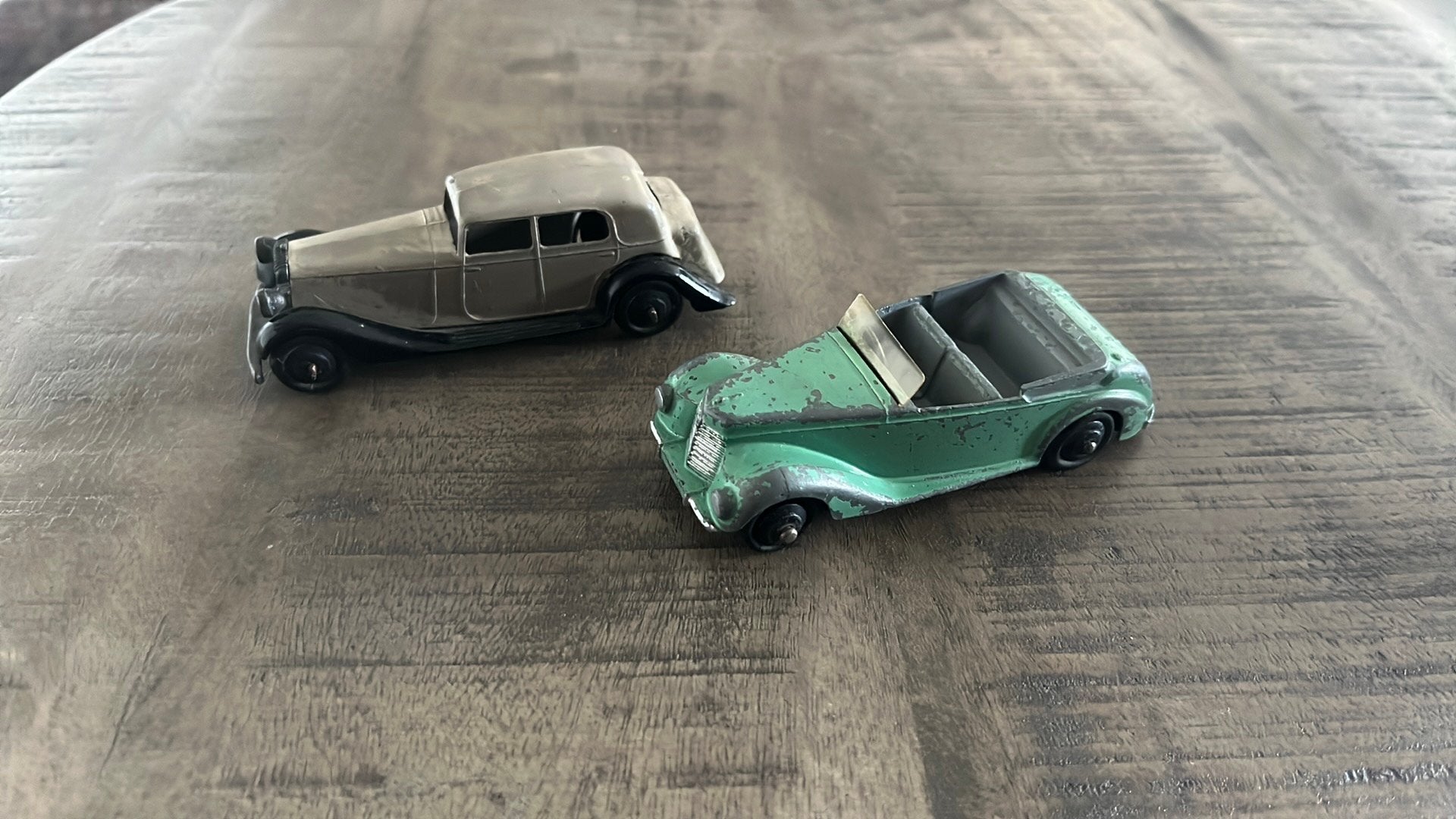 Dinky toys deux anciens véhicules années 1930, Enlèvement ou Envoi, Utilisé