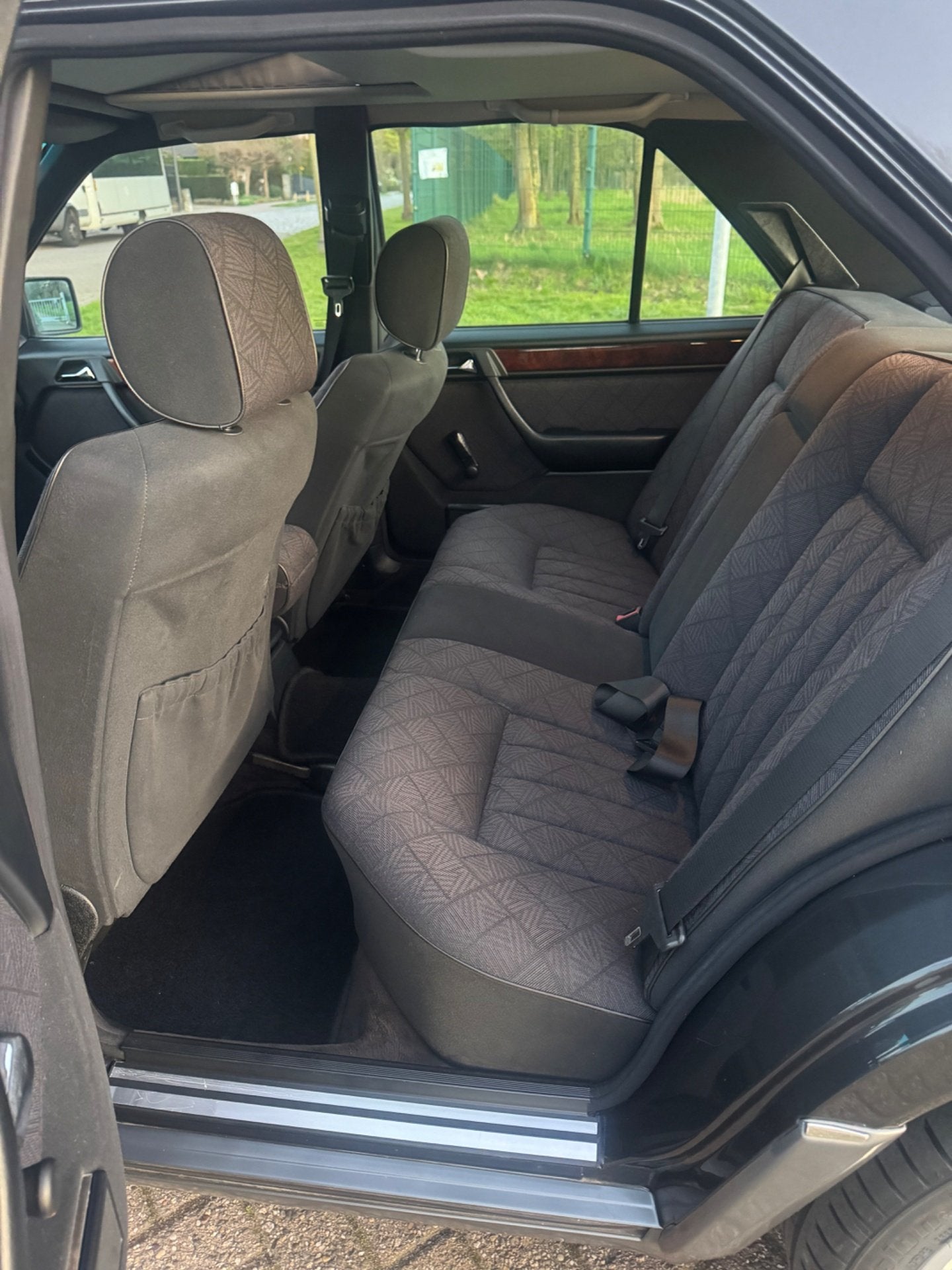 Mercedes E250 d | Oldtimer | Gekeurd voor Verkoop, foto 11