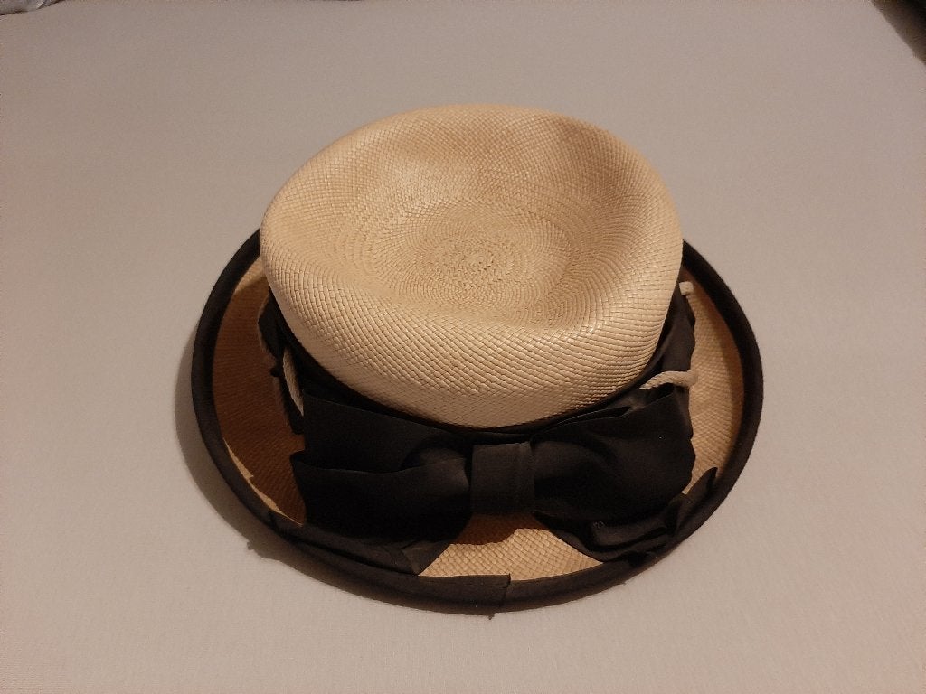 Chapeau en osierde couleur crème pour femmes avec arc noir, Enlèvement ou Envoi, Chapeau