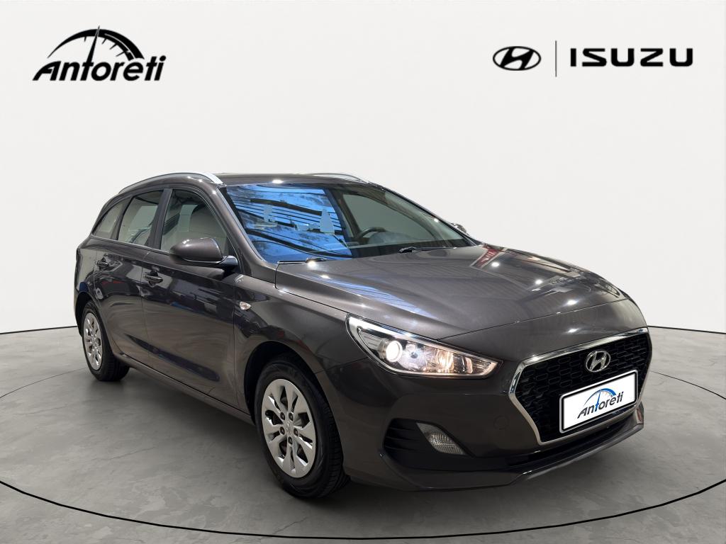 Hyundai i30 SW 1.4i Air, Autos, Hyundai, Argent ou Gris, Achat, 140 g/km, Euro 6