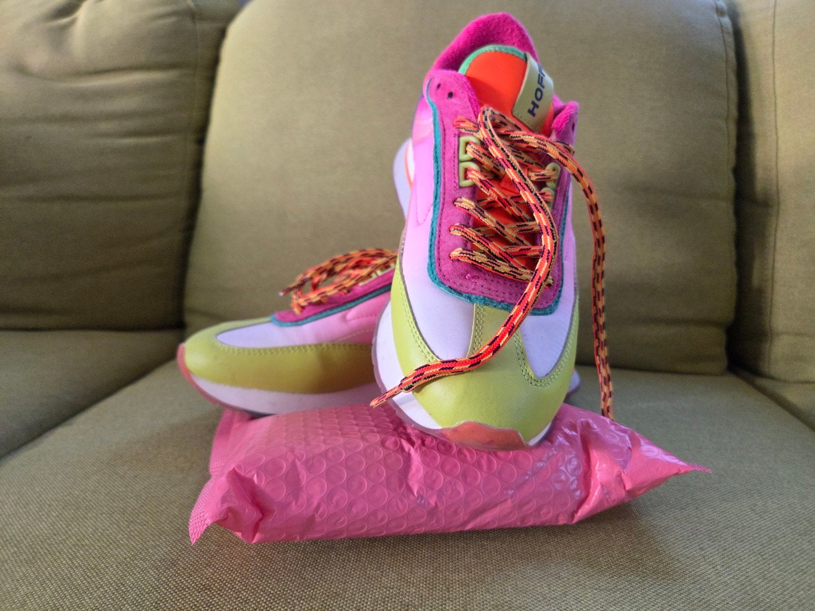HOFF damessneakers Dragon Fruit maat 38, Hoff, Overige kleuren, Ophalen of Verzenden, Zo goed als nieuw
