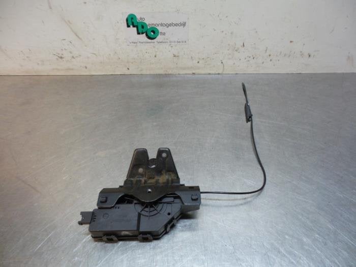 Slotmechaniek Achterklep van een BMW 1-Serie (1-Serie 03-), Gebruikt, -, -, Ophalen of Verzenden