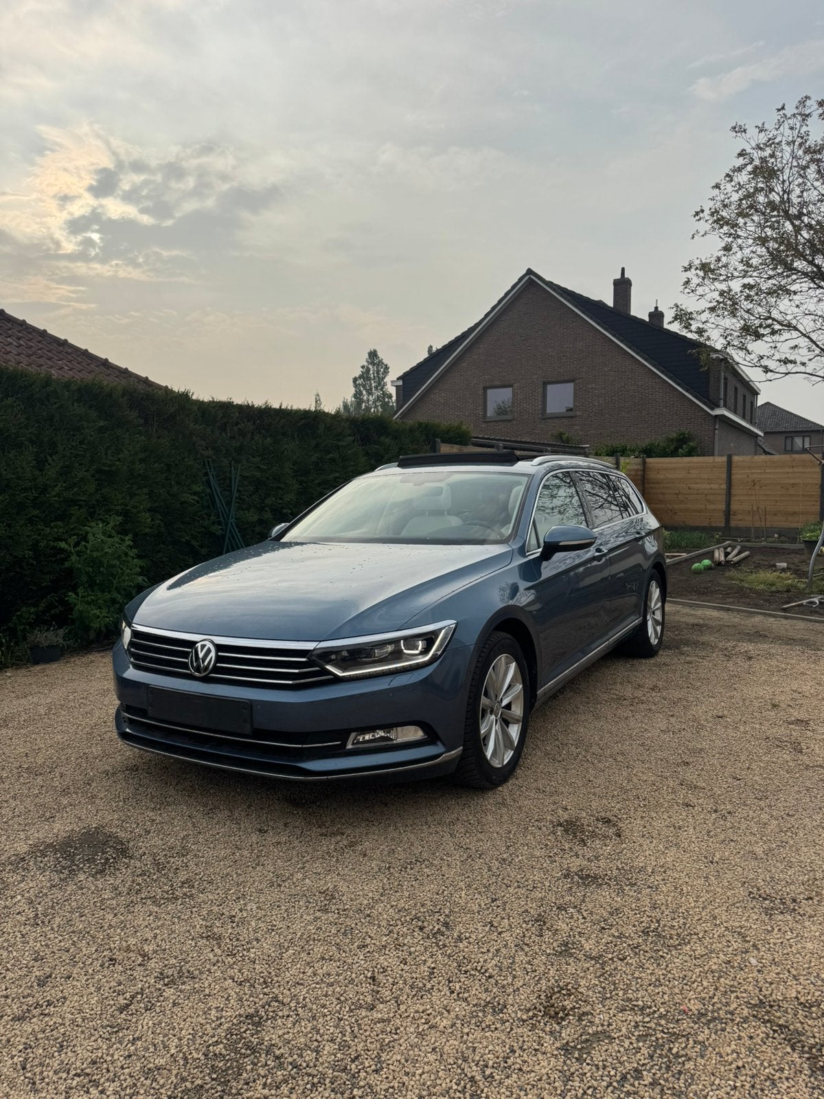 Volkswagen Passat 1.6 tdi highline, Autos, 0 kg, Cuir et Alcantara, Achat, Euro 6