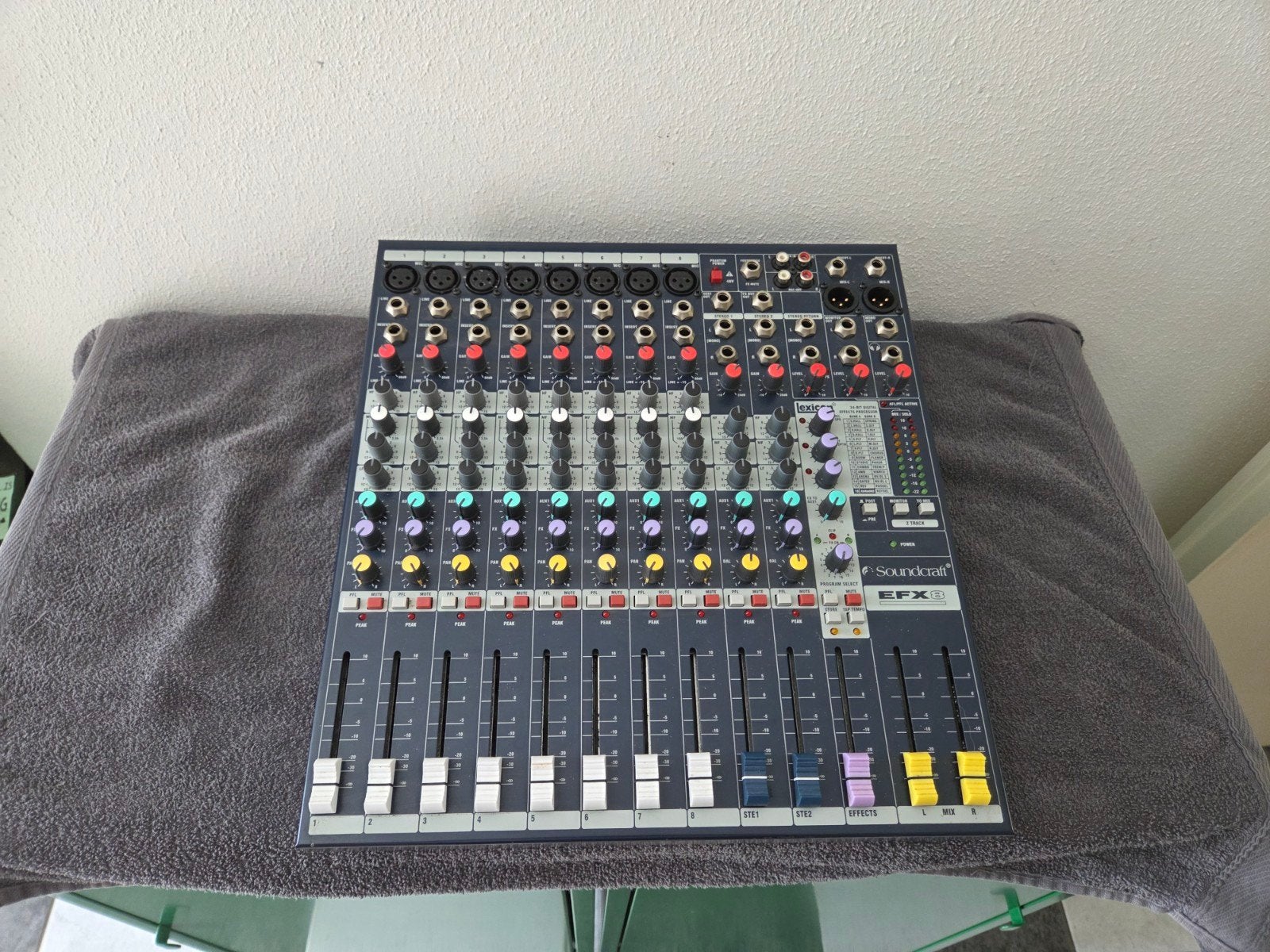 Soundcraft EFX8 mengpaneel met Lexicon effectprocessor, Ophalen, Zo goed als nieuw, 10 tot 20 kanalen, Microfooningang