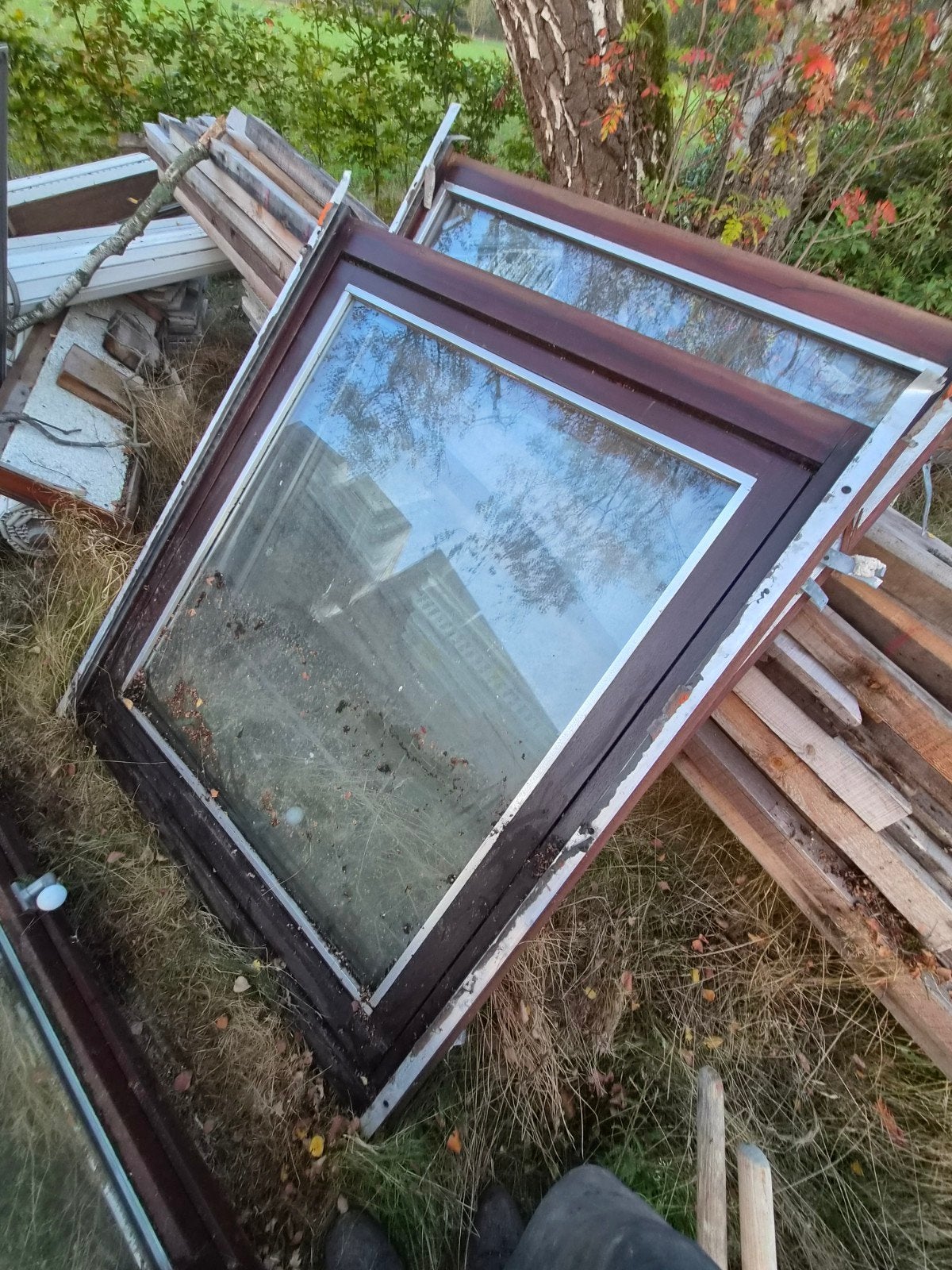 2 stuks ramen vast - dubbelglas - 140 hoog op 124 breed, Gebruikt, Raamkozijn, Inclusief glas, 75 tot 150 cm