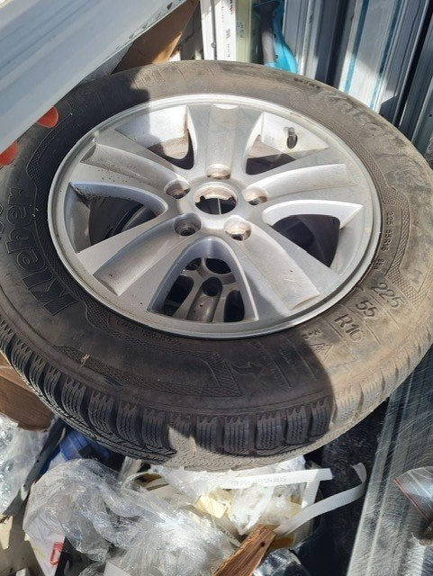 4 jantes et pneus hiver 225/55/R16, Autos : Pièces & Accessoires, Pneus & Jantes, Enlèvement, Pneus hiver, Pneu(s)