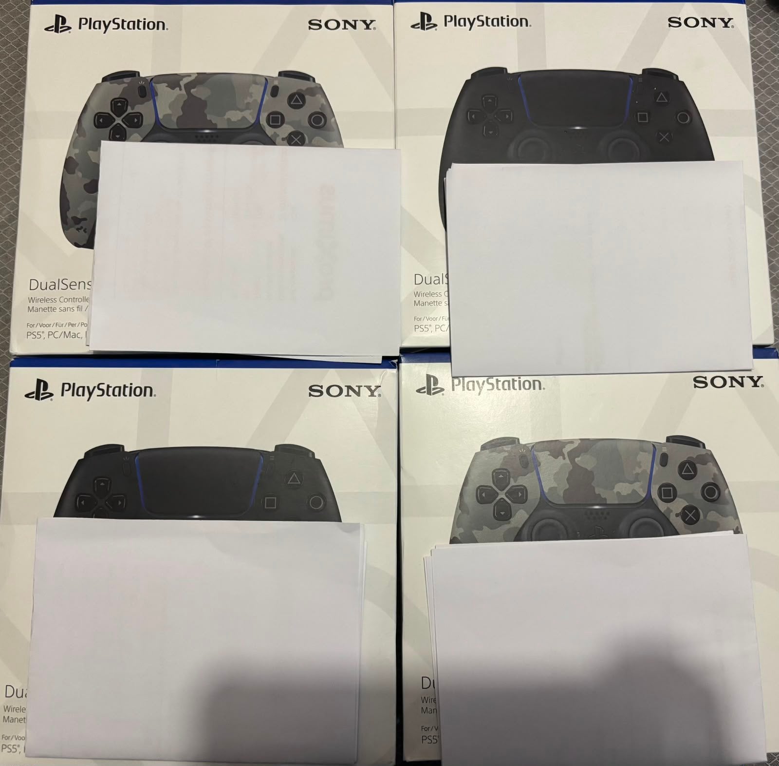 lot de 4 manettes Sony PS5 neuve avec garanti, Enlèvement, Neuf