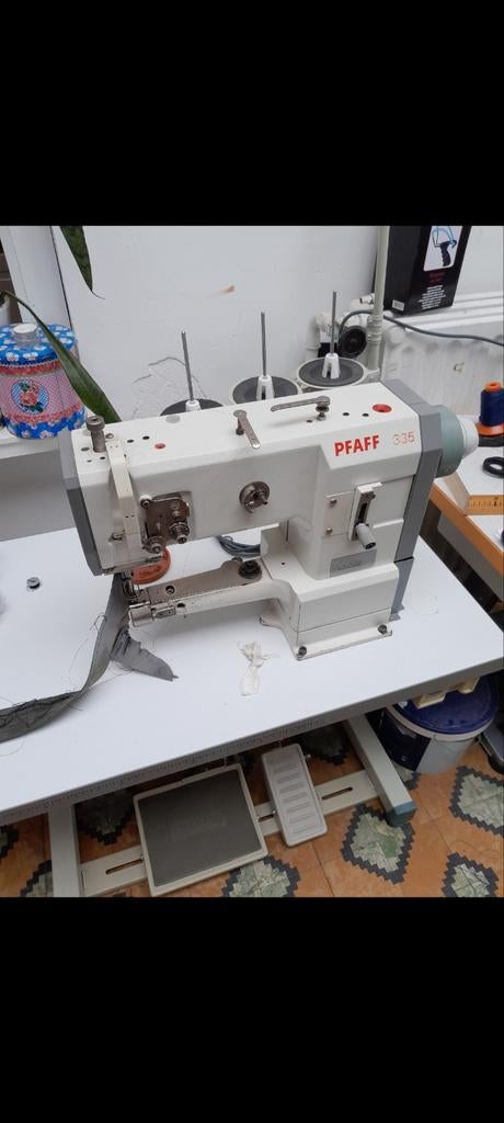 Pfaff 335, Hobby en Vrije tijd, Naaimachines en Toebehoren, Ophalen, Naaimachine, Pfaff