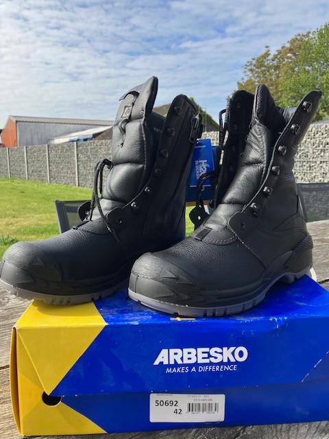 Botte de sécurité S3 High ARBESKO 50692 S3 HRO, Vêtements | Hommes, Chaussures, Neuf, Chaussures de travail, Enlèvement, ARBESKO