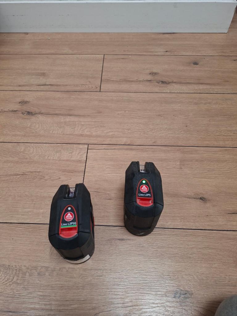 2 stuk Leica Lino L2P5G werkende staat glas kapot, Dieren en Toebehoren, Ophalen