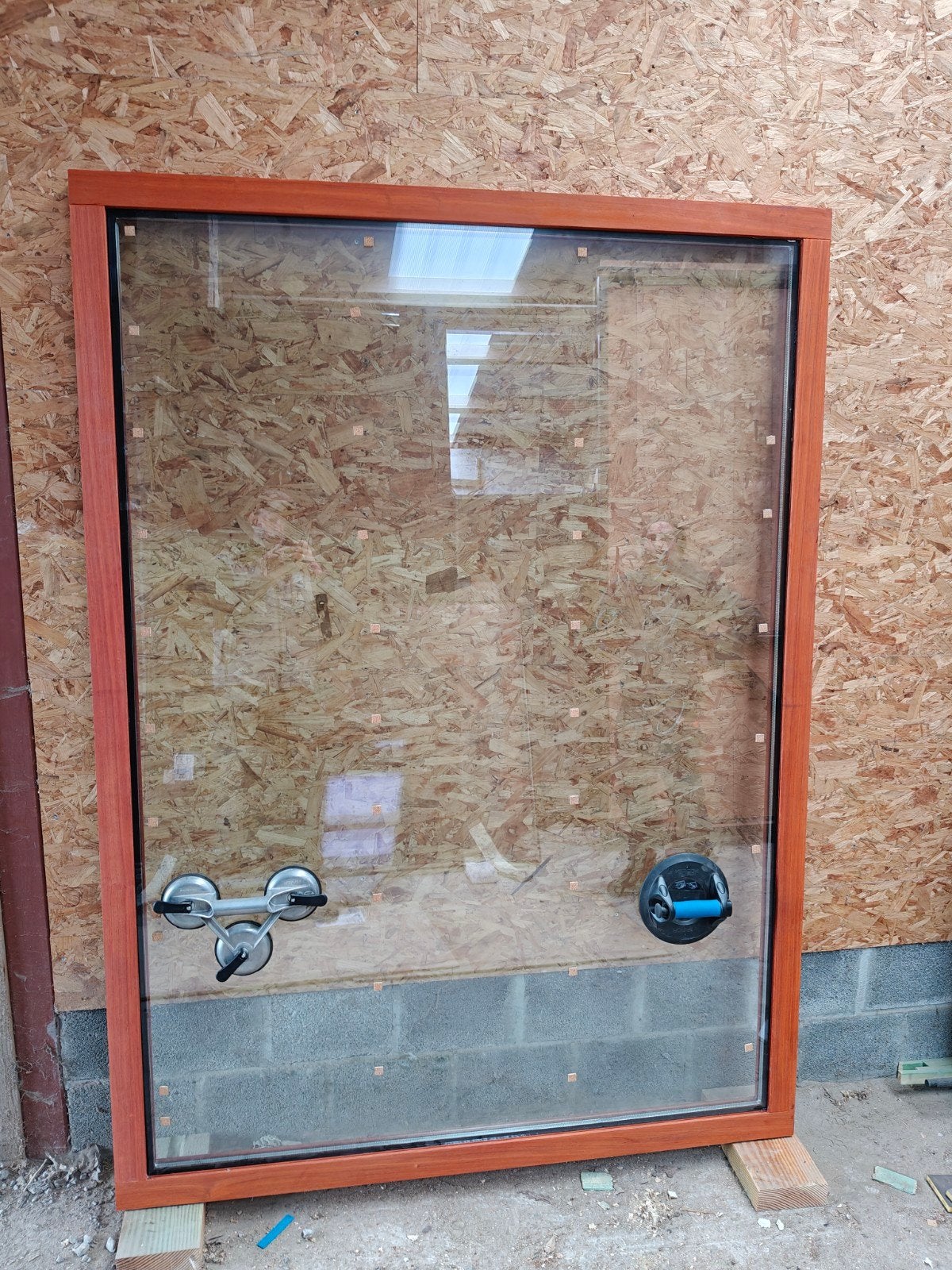 fenêtre de padouk, Bricolage & Construction, Neuf, 160 cm ou plus, Verre de sécurité, Enlèvement