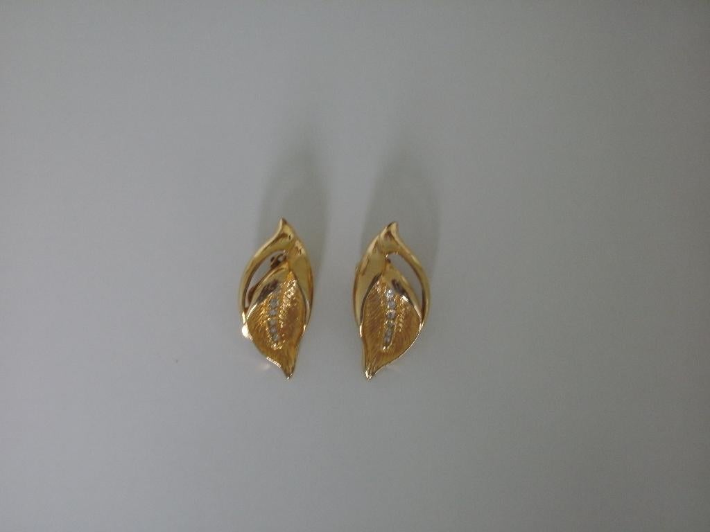 goudkleurige oorbellen met steentjes, Ophalen, Zo goed als nieuw, Goud, Knopjes of Stekers